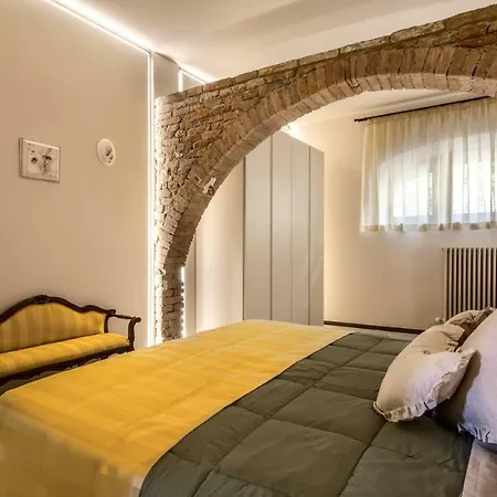 Bonelli * سيينا